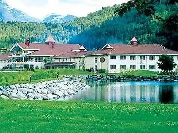 Loenfjord Loen