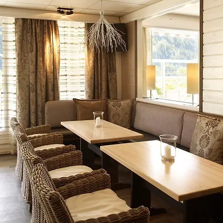 Hotel Loenfjord Loen