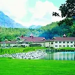 Loenfjord Loen