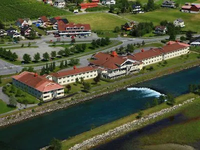 Loenfjord מלון 3*